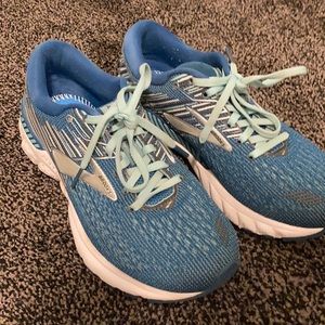Brooks shoes